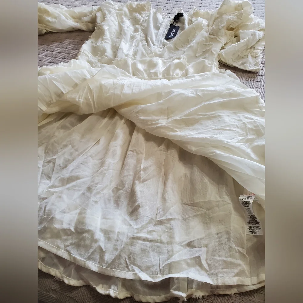 Boohoo Boho Petite Burnout Frill Mini Dress NWT - Picture 13 of 16